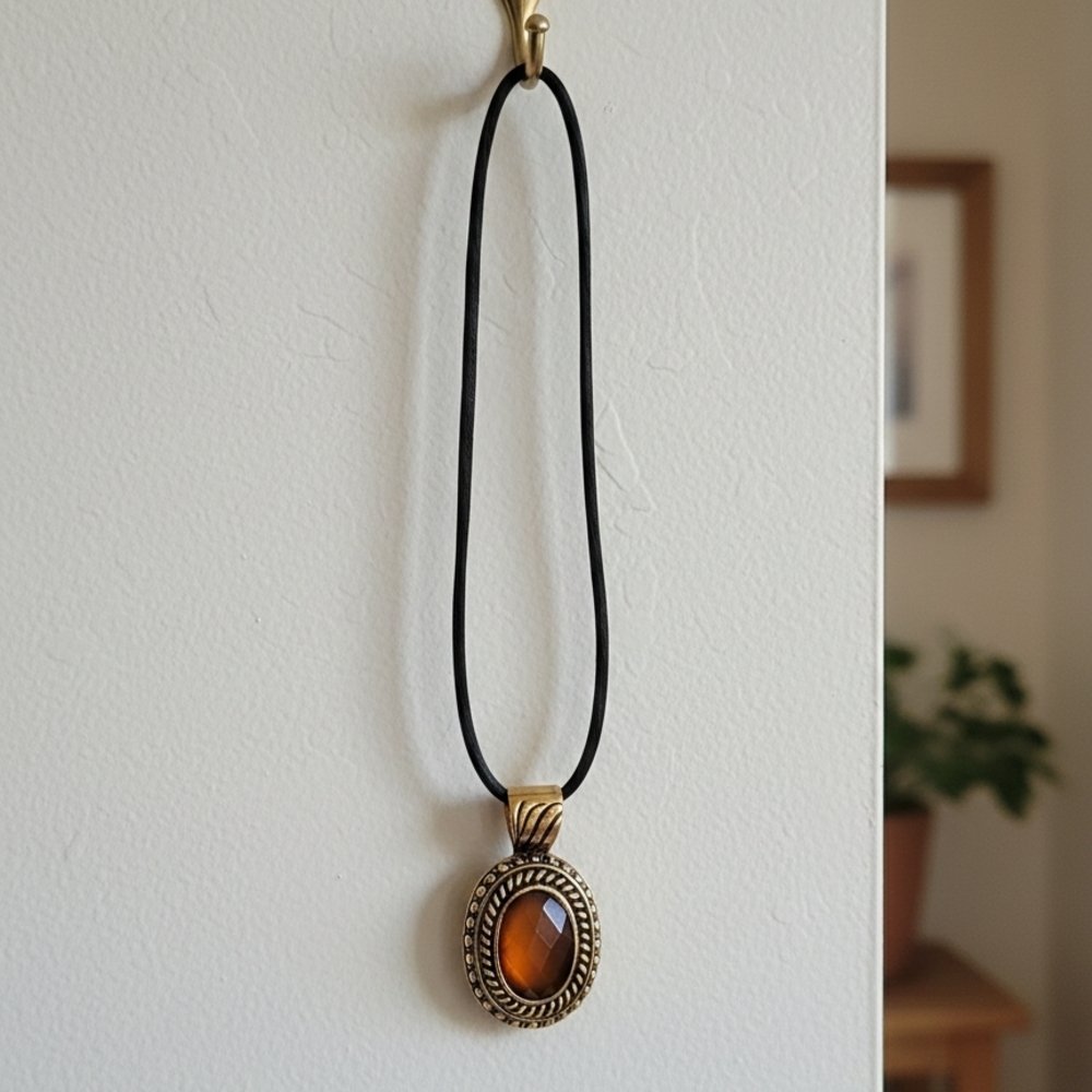 Vintage-Inspired Gold and Brown Pendant Necklace